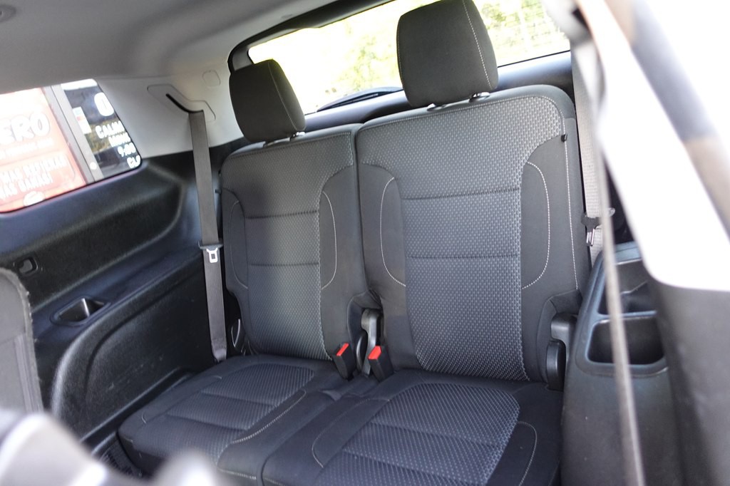 2021 GMC Acadia Image 28