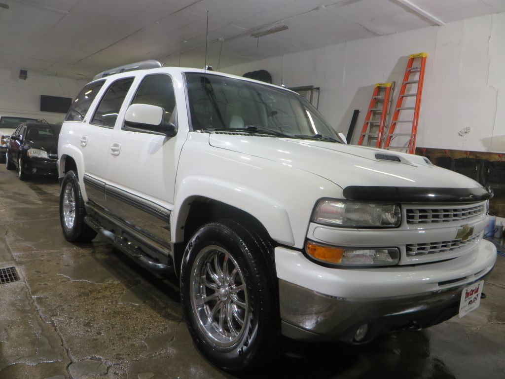 2004 Chevrolet Tahoe Image 3