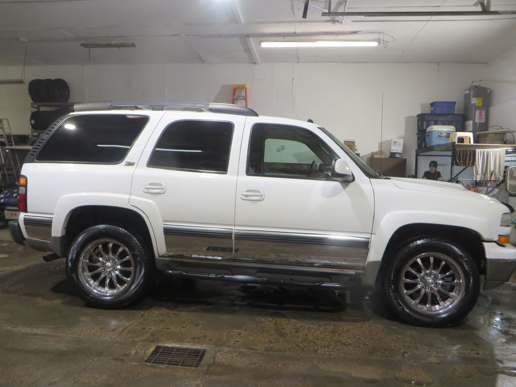 2004 Chevrolet Tahoe Image 4