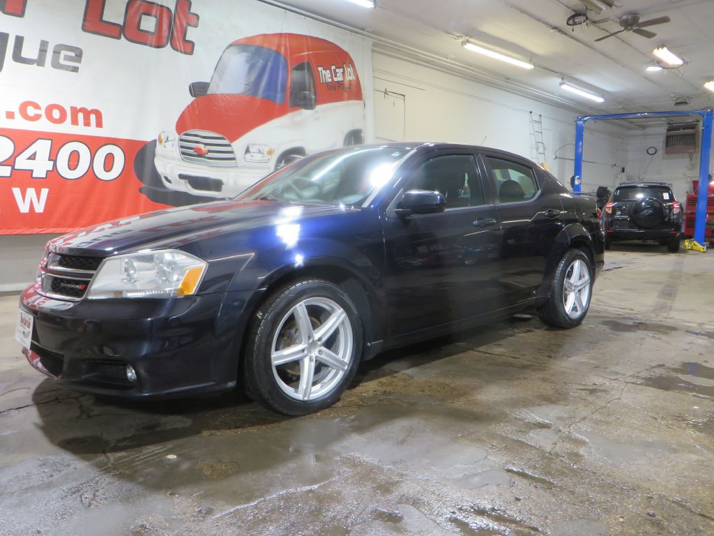 2011 Dodge Avenger Image 2