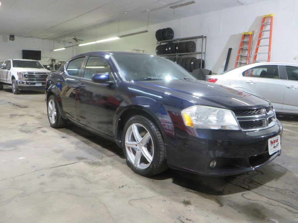 2011 Dodge Avenger Image 4