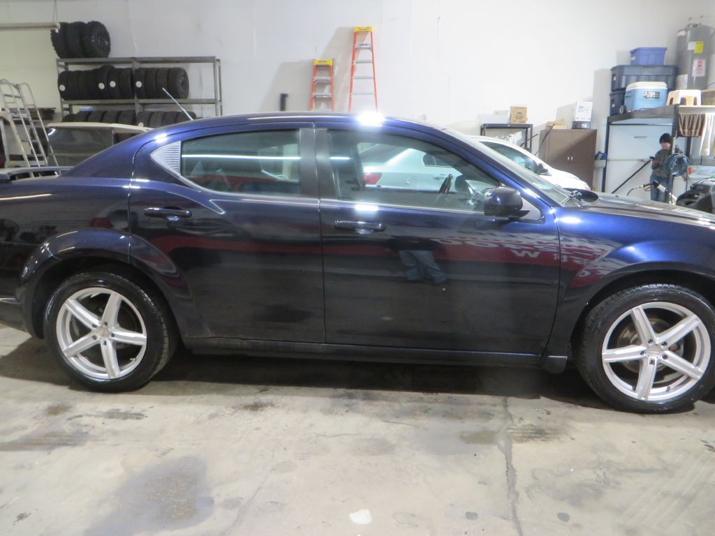 2011 Dodge Avenger Image 5
