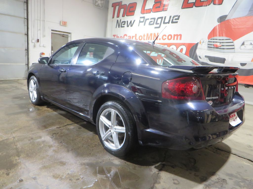 2011 Dodge Avenger Image 8