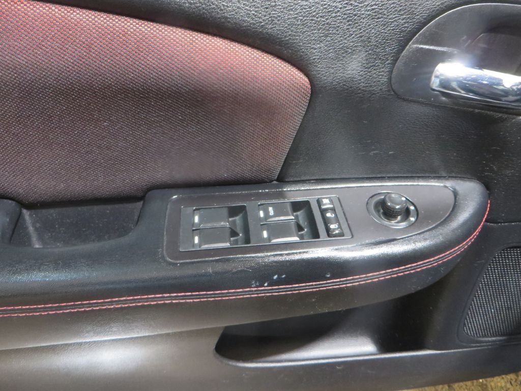 2011 Dodge Avenger Image 13
