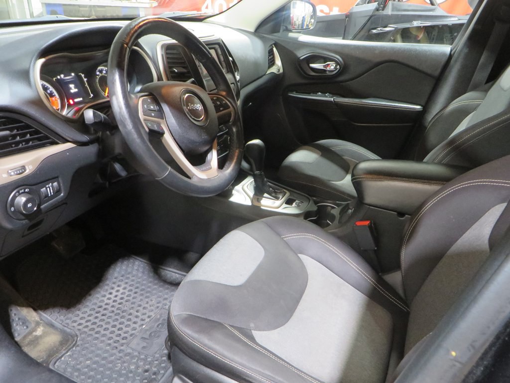 2014 Jeep Cherokee Image 10