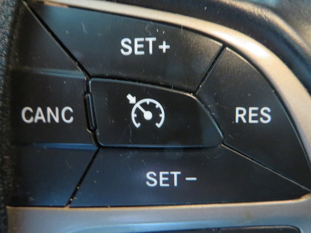 2014 Jeep Cherokee Image 17