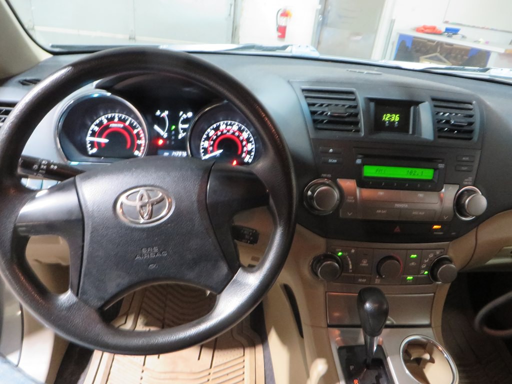 2012 Toyota Highlander Image 18