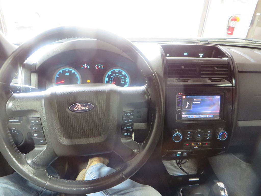2010 Ford Escape Image 18