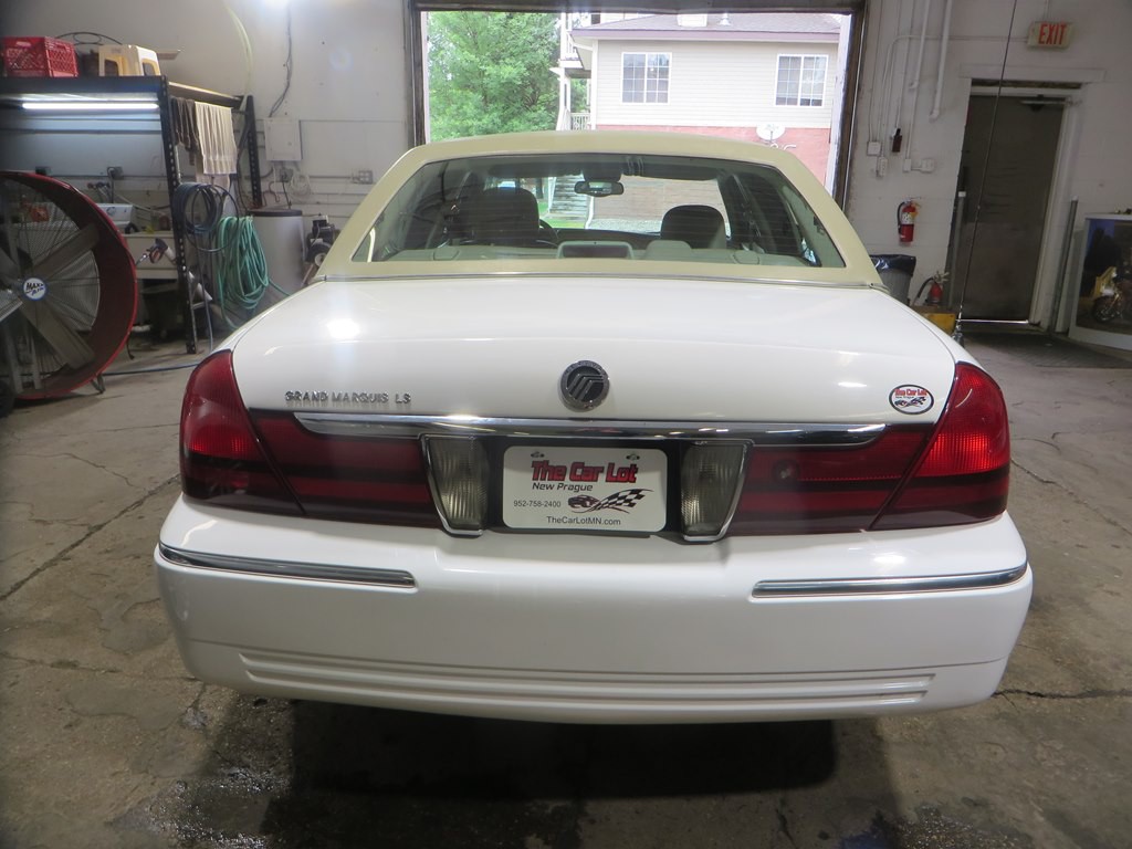 2005 Mercury Grand Marquis Image 7