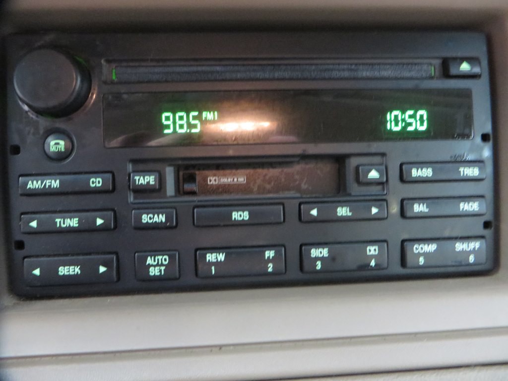 2005 Mercury Grand Marquis Image 14