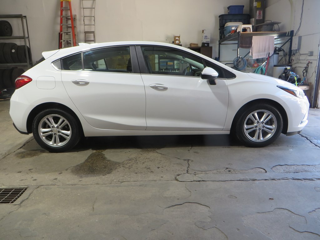 2017 Chevrolet Cruze Image 3