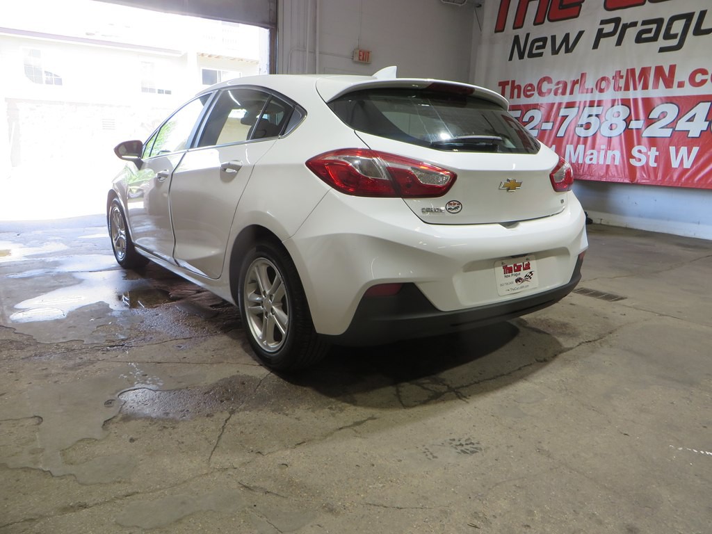 2017 Chevrolet Cruze Image 5