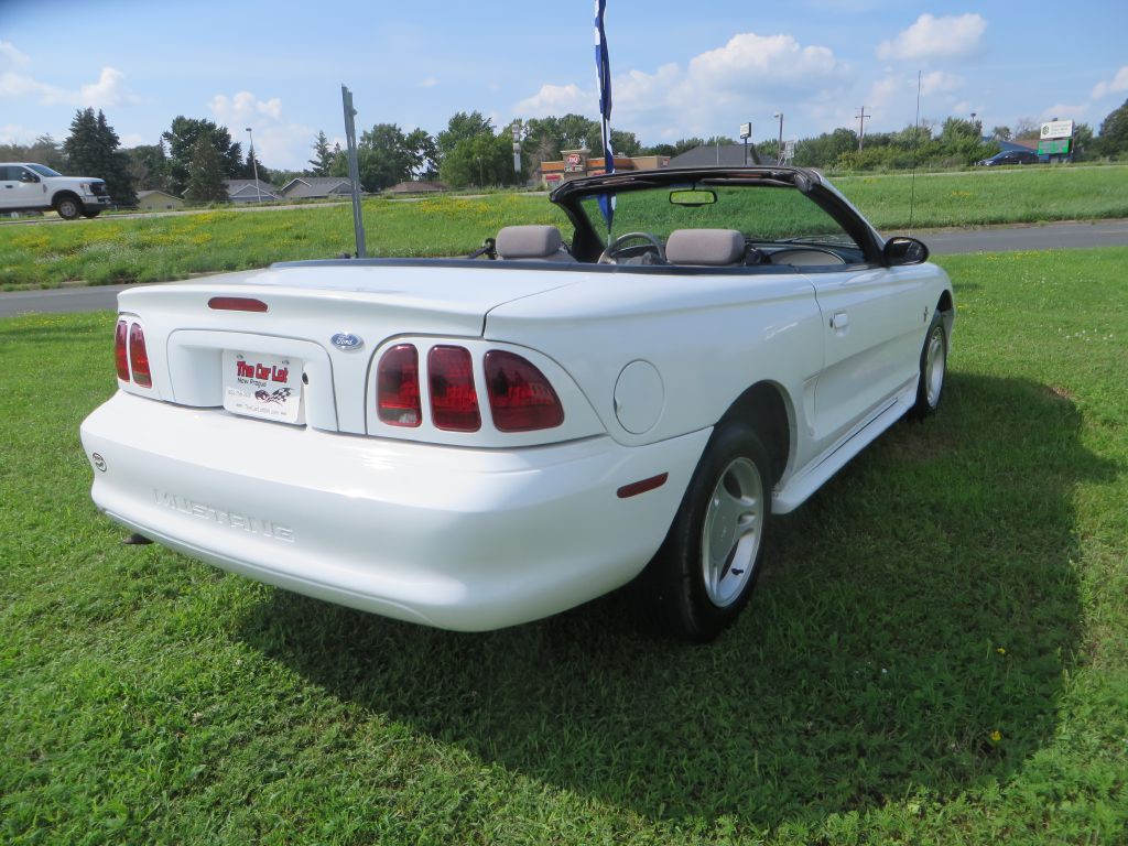 1996 Ford Mustang Image 7