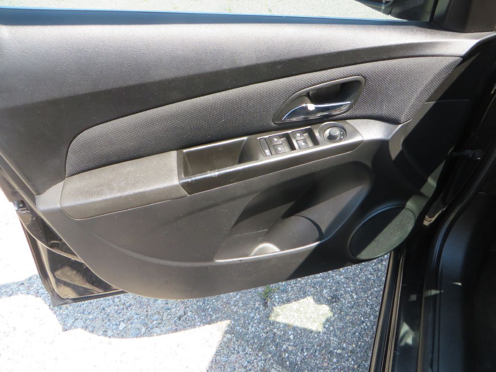 2014 Chevrolet Cruze Image 16