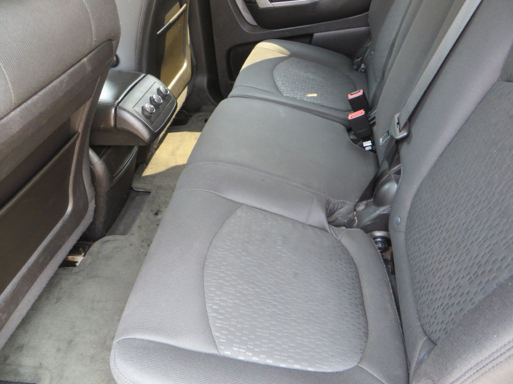 2010 GMC Acadia Image 11