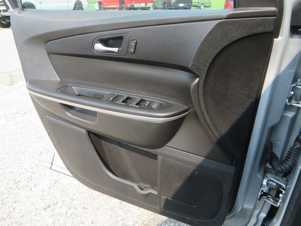 2010 GMC Acadia Image 16