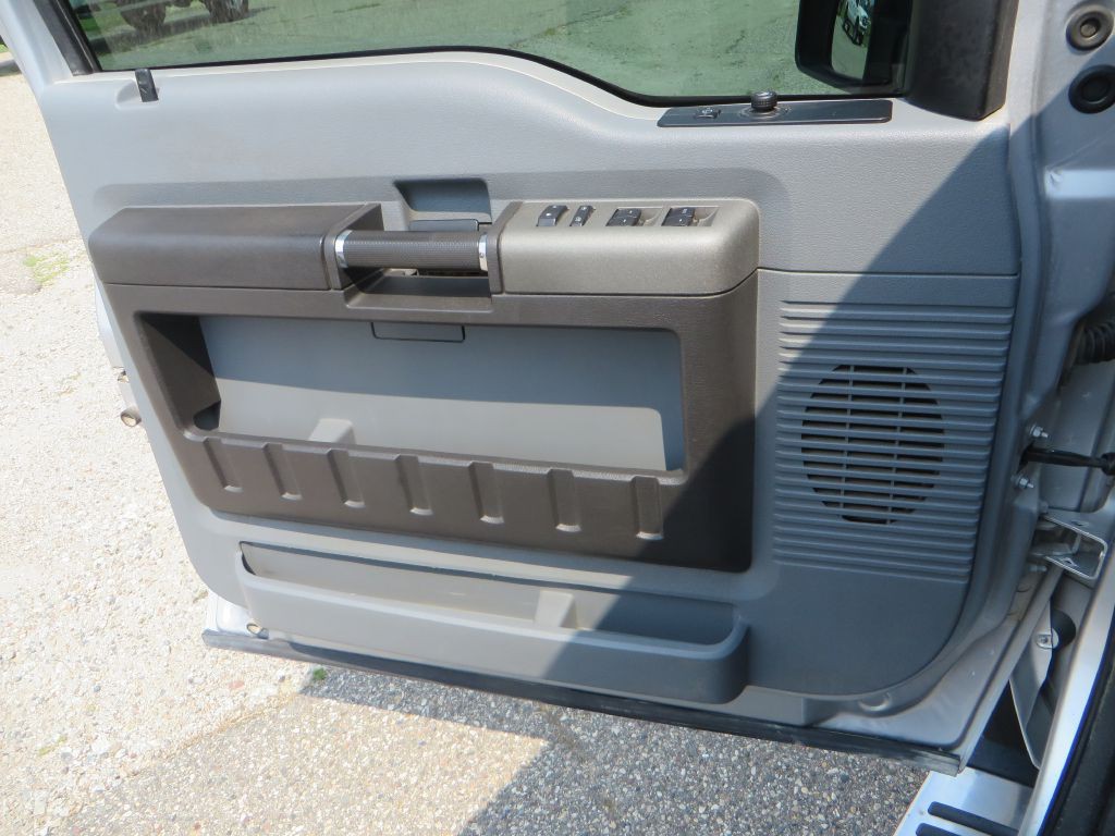 2011 Ford F-250 Image 14