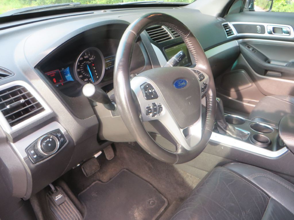 2013 Ford Explorer Image 13