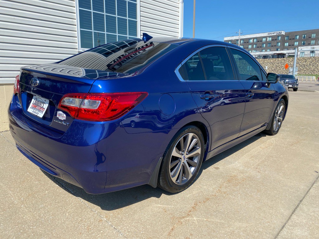 2016 Subaru Legacy Image 3