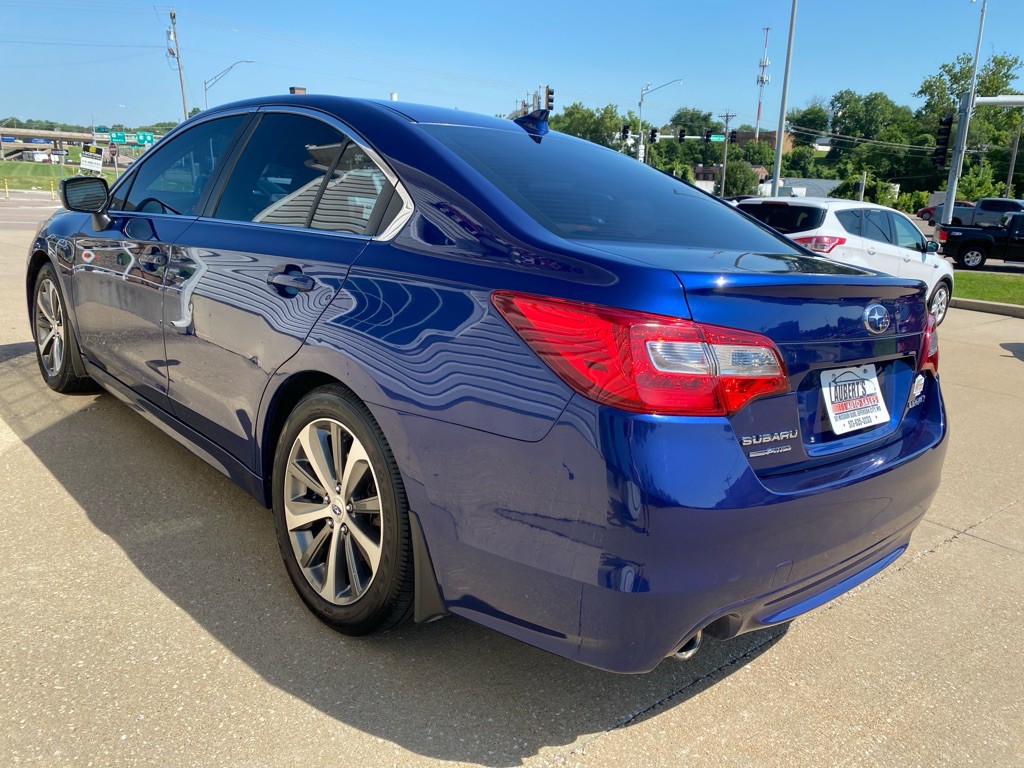 2016 Subaru Legacy Image 4