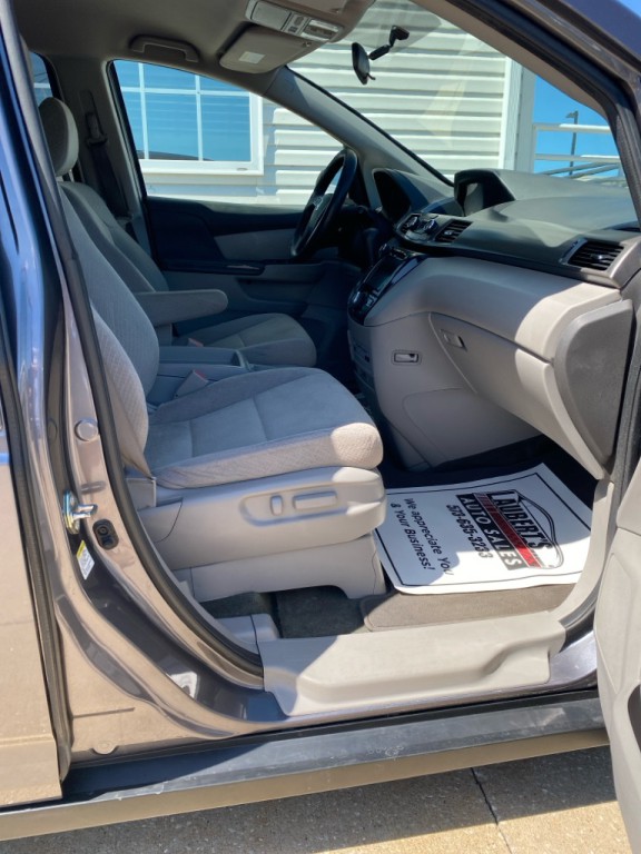 2016 Honda Odyssey Image 11
