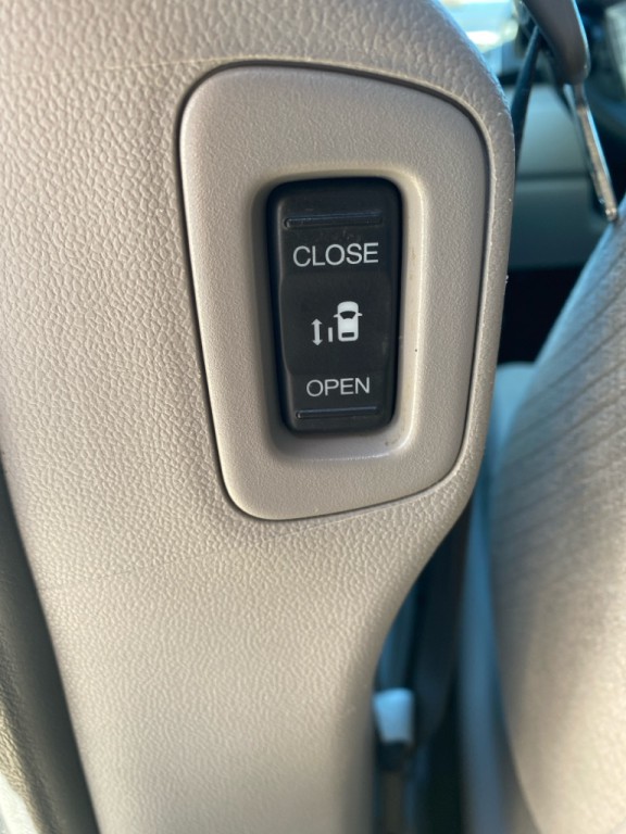 2016 Honda Odyssey Image 17