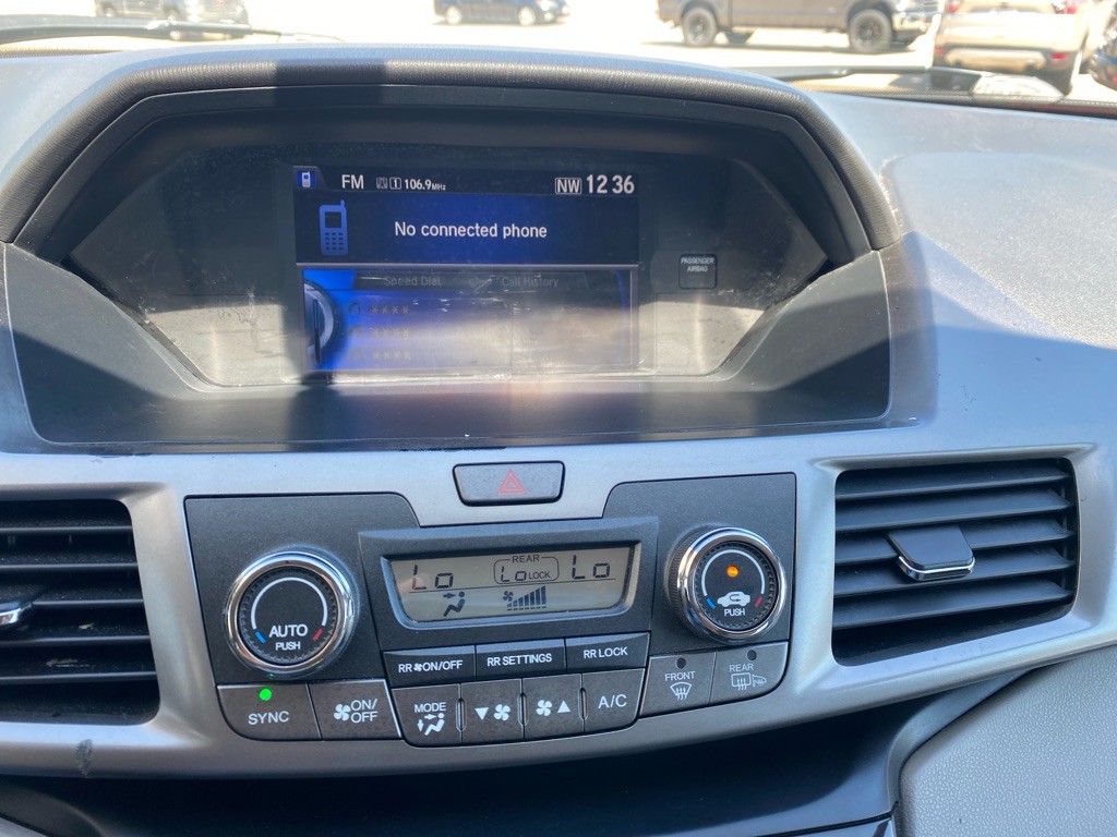 2016 Honda Odyssey Image 21
