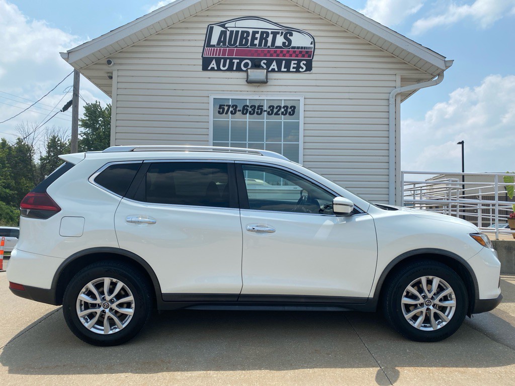 2020 Nissan Rogue Image 1