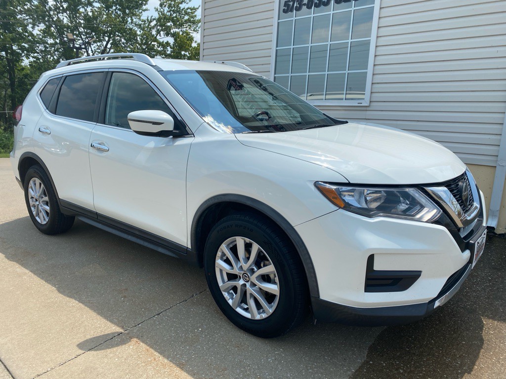 2020 Nissan Rogue Image 2