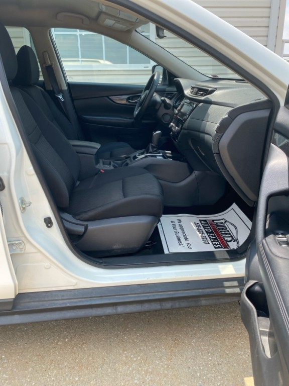 2020 Nissan Rogue Image 11