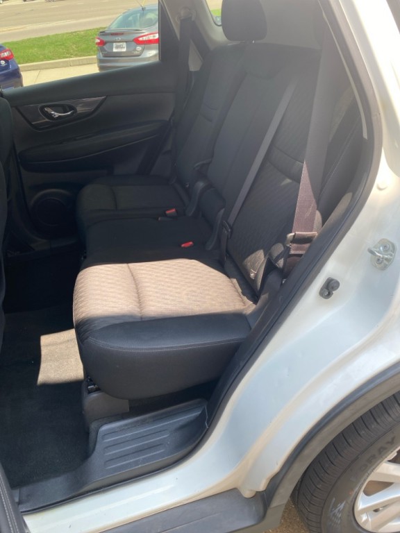 2020 Nissan Rogue Image 12
