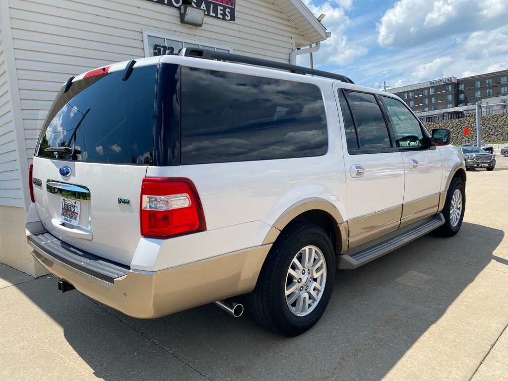 2011 Ford Expedition Image 3