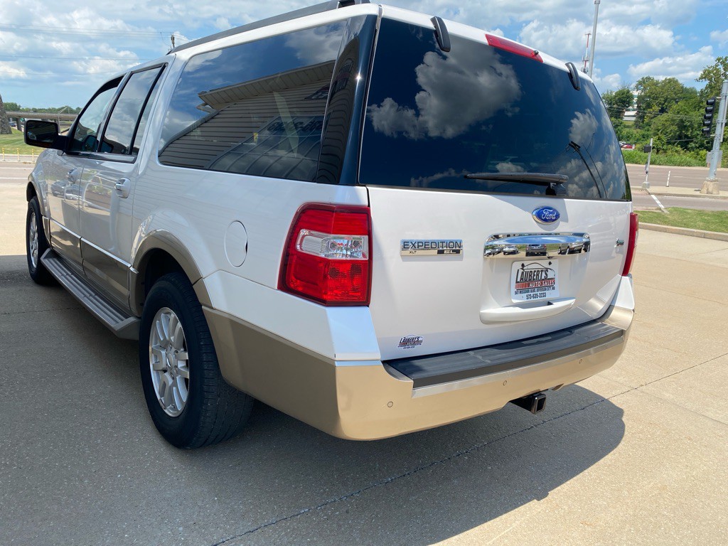 2011 Ford Expedition Image 4