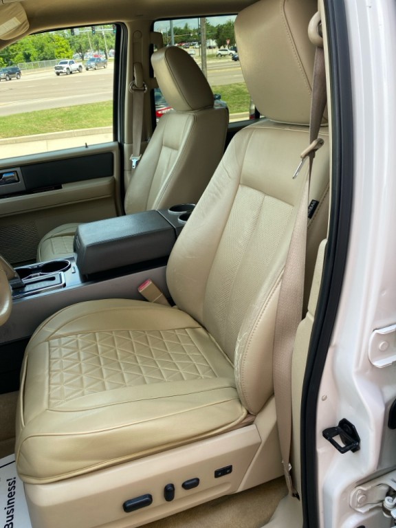 2011 Ford Expedition Image 15