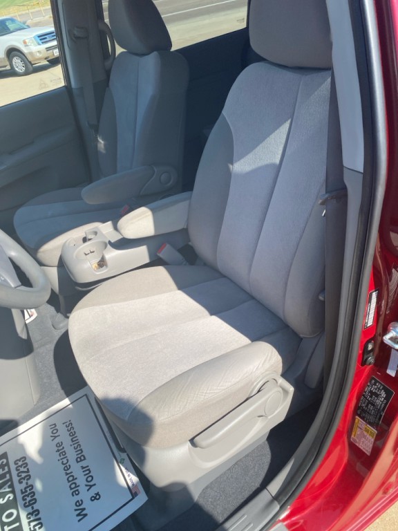 2012 Kia Sedona Image 16