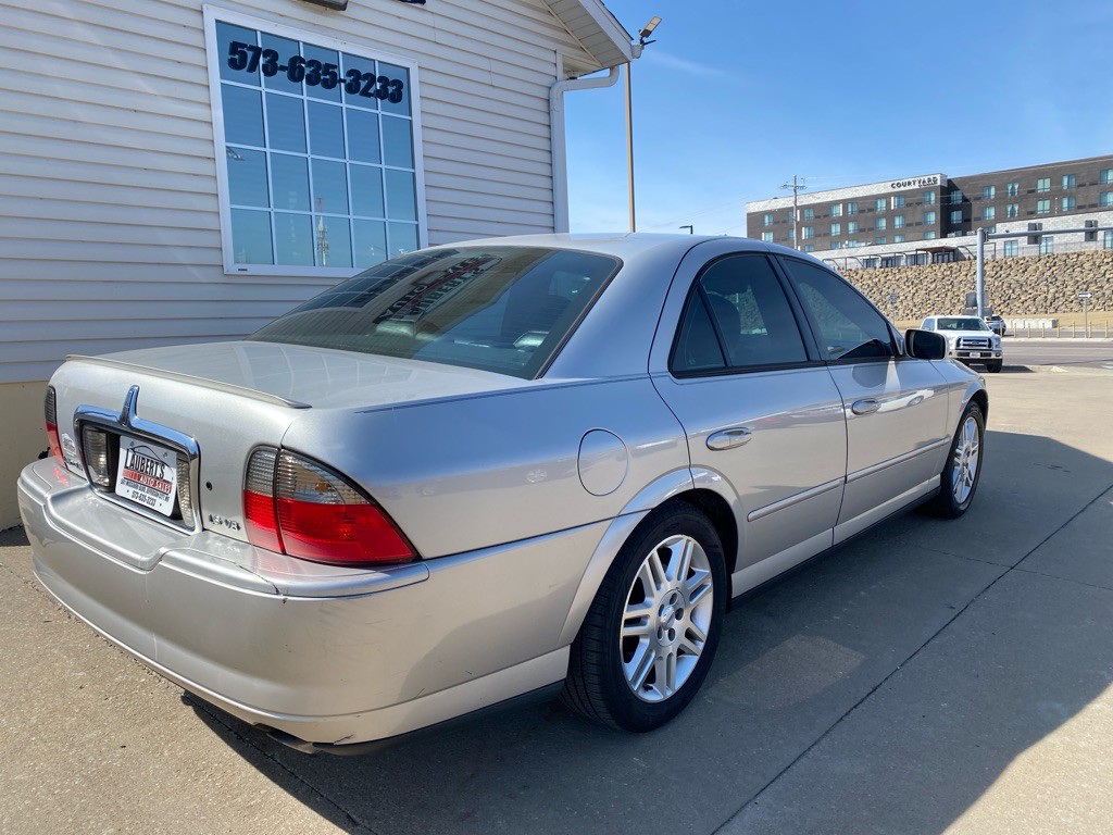 2004 Lincoln LS Image 3