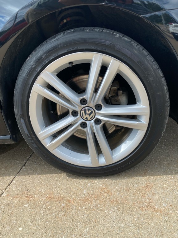 2013 Volkswagen Passat Image 9