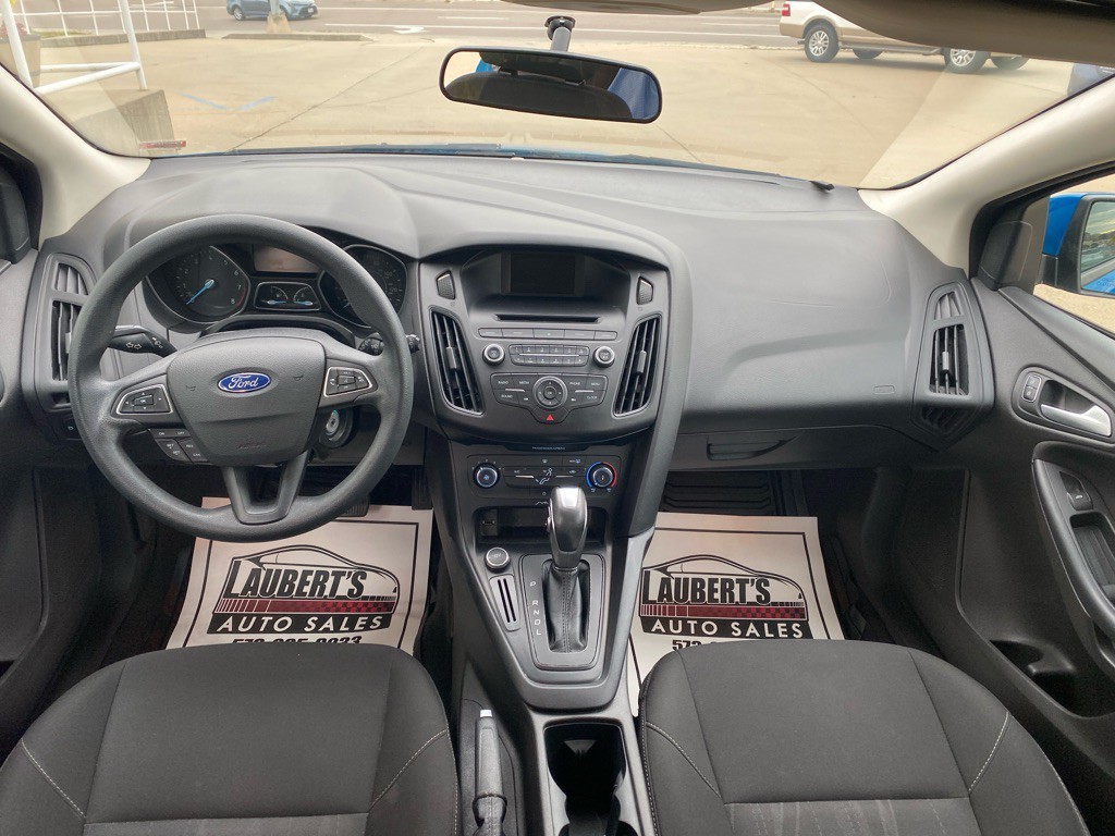 2016 Ford Focus Image 12