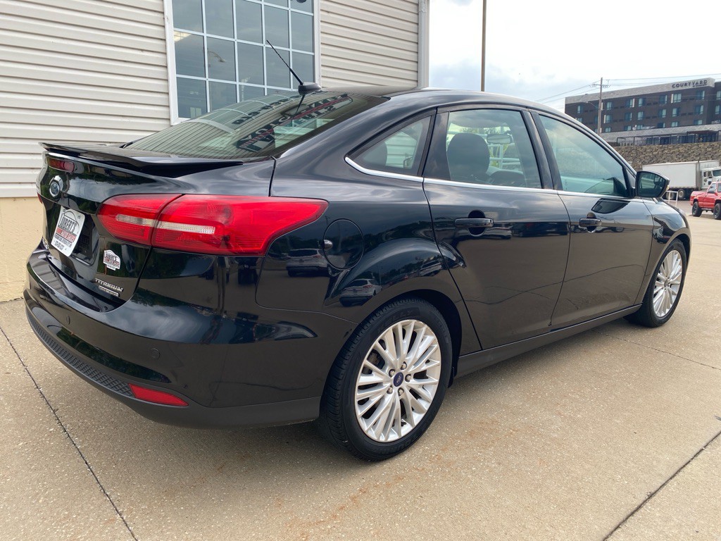 2016 Ford Focus Image 3
