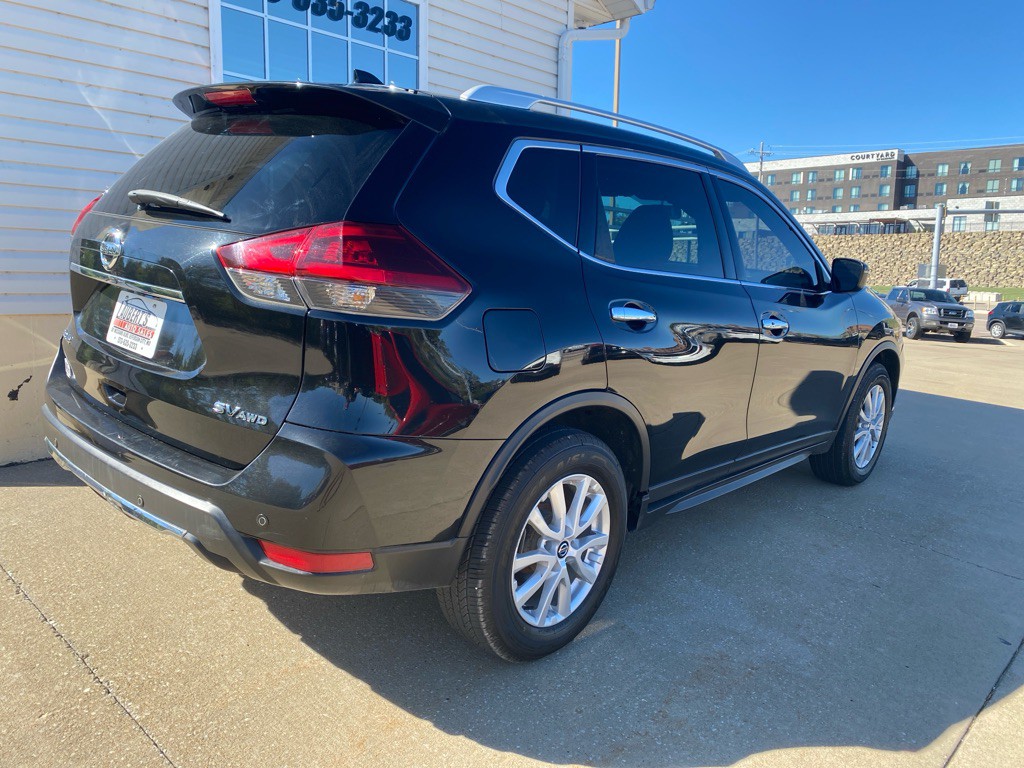 2019 Nissan Rogue Image 3