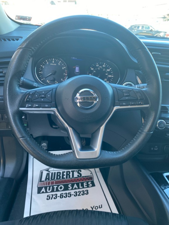 2019 Nissan Rogue Image 16