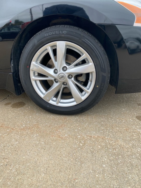 2015 Nissan Altima Image 9