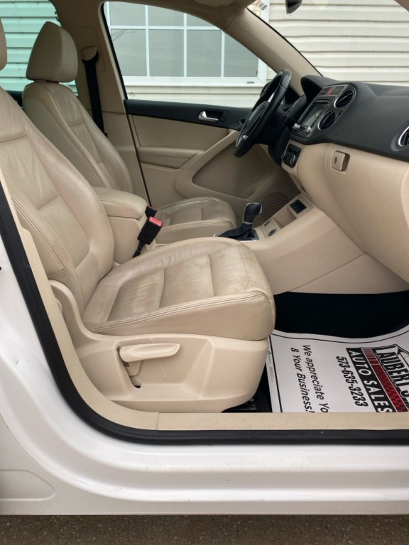 2011 Volkswagen Tiguan Image 10
