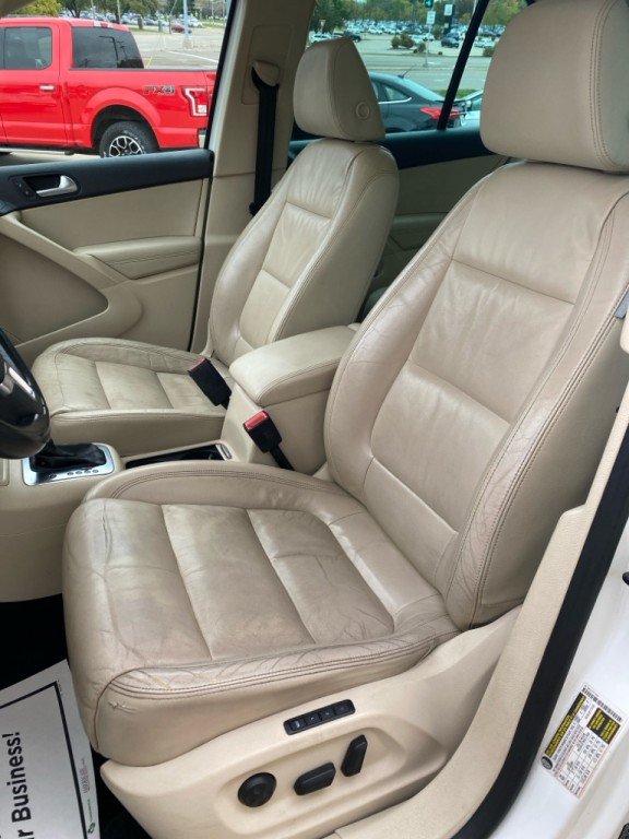 2011 Volkswagen Tiguan Image 13