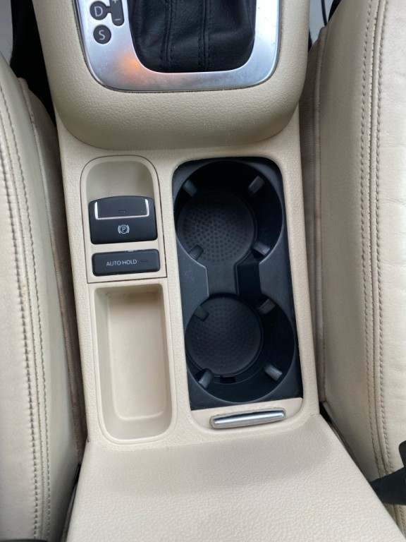 2011 Volkswagen Tiguan Image 15