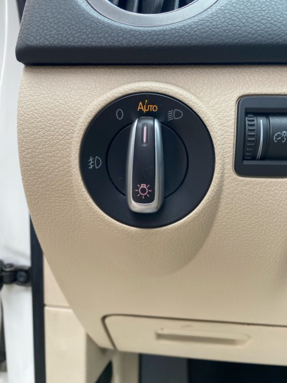 2011 Volkswagen Tiguan Image 21