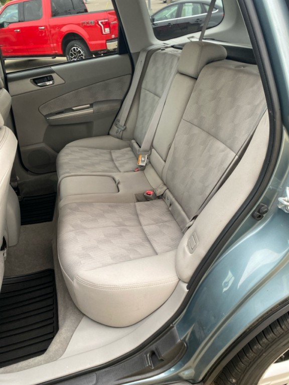 2009 Subaru Forester Image 12