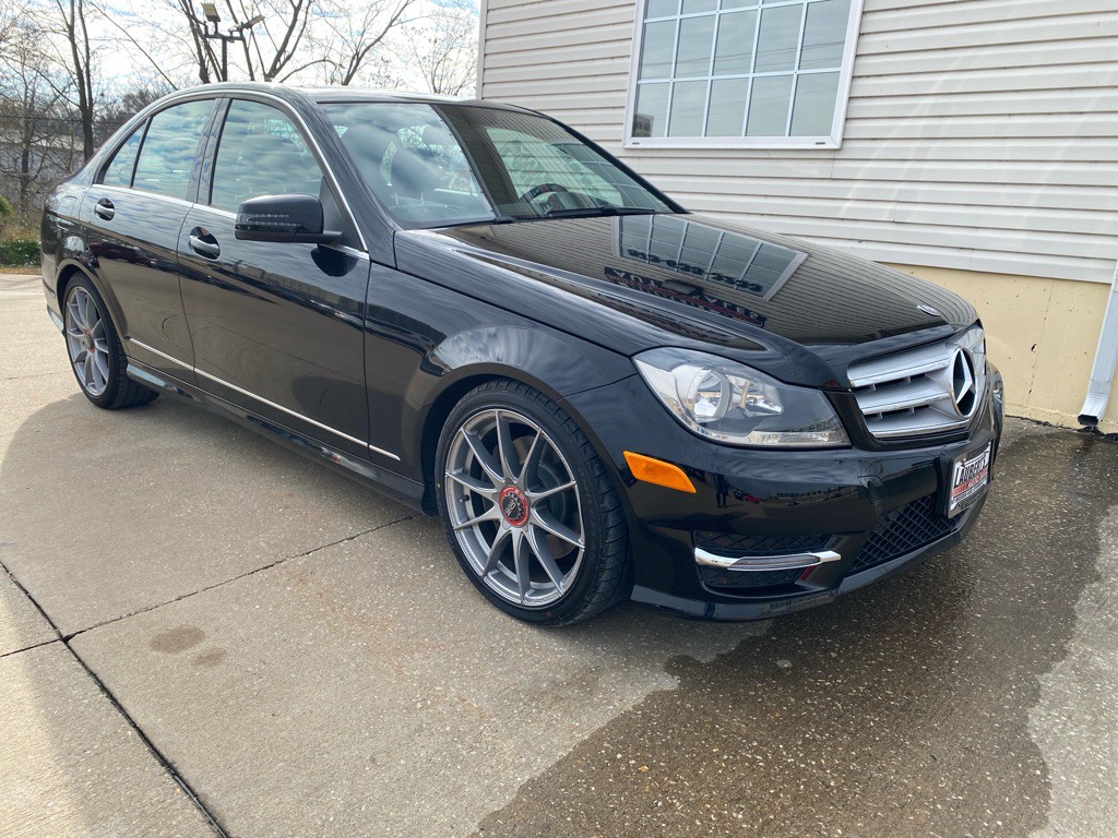 2013 Mercedes-Benz C-Class Image 2