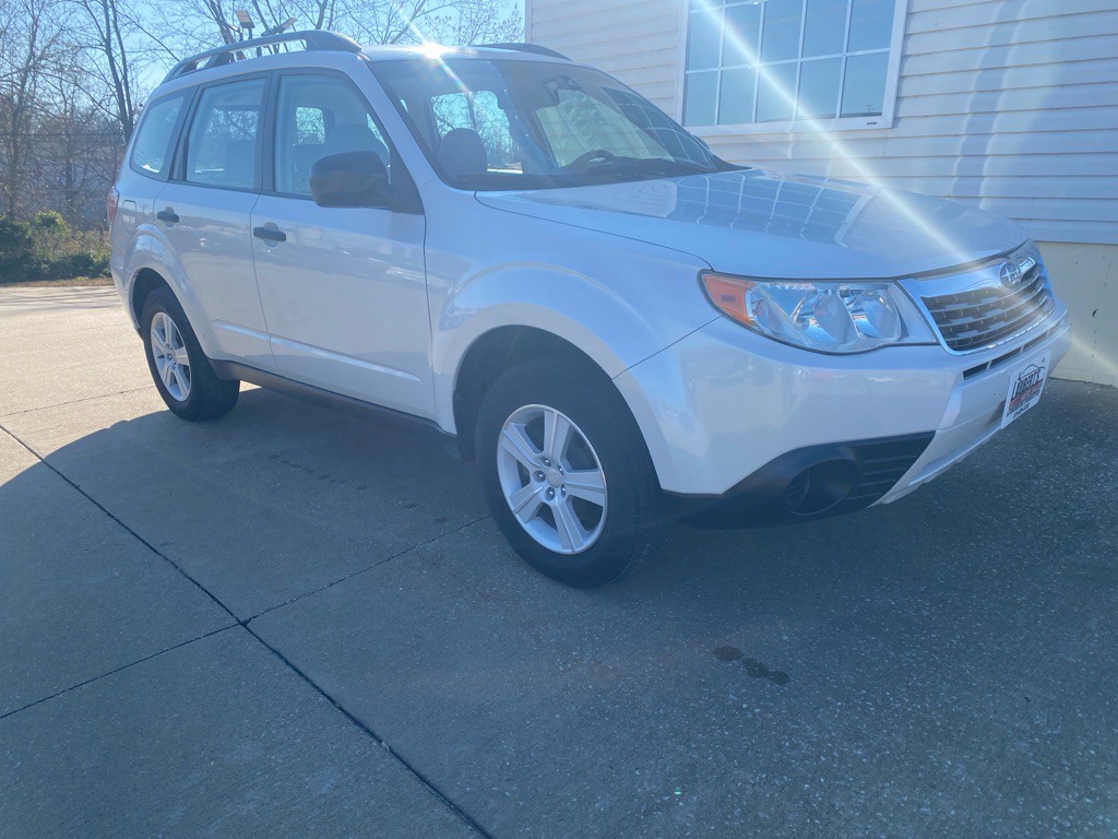 2010 Subaru Forester Image 2