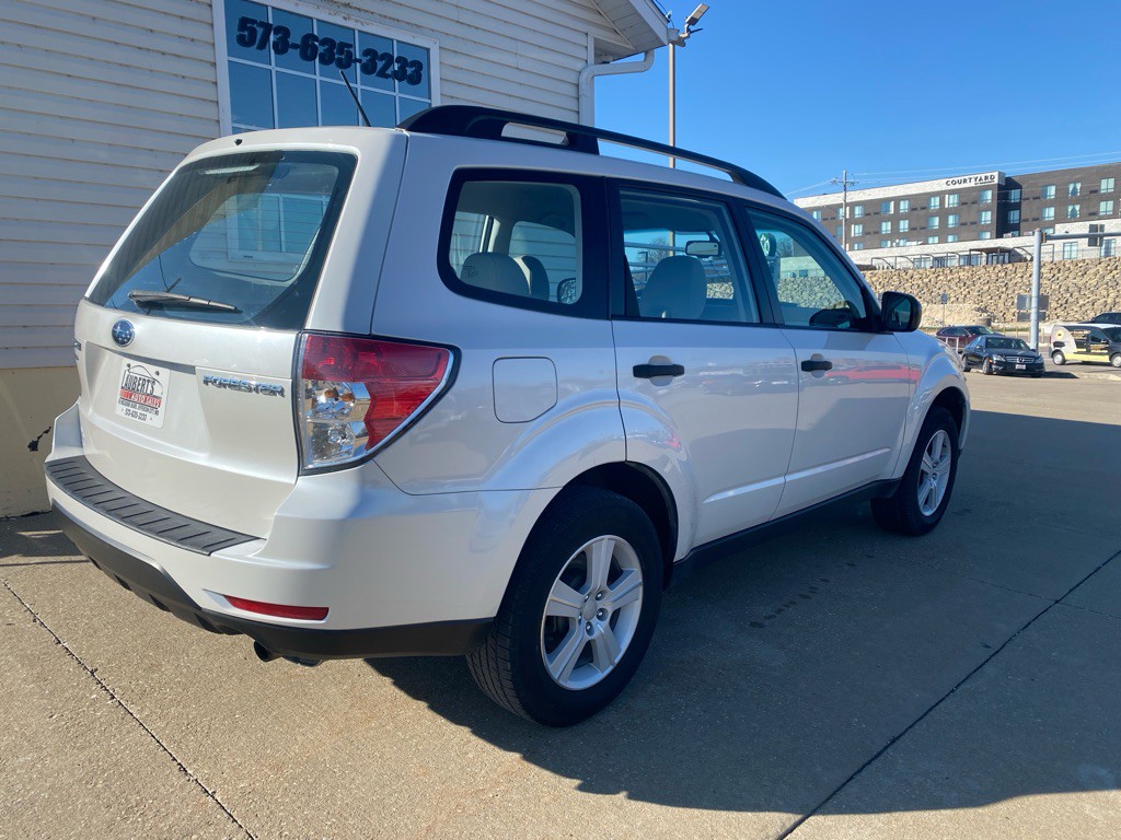 2010 Subaru Forester Image 3